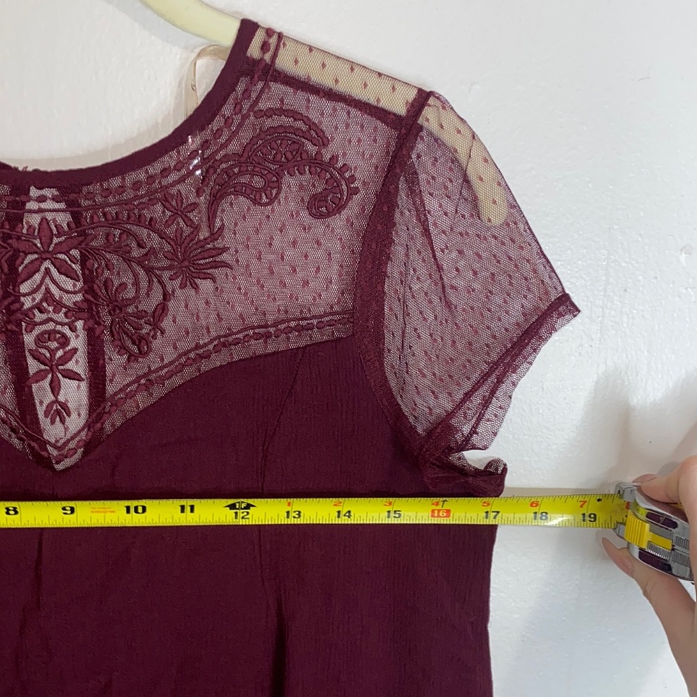 🌵Adorable lace maroon dress! - Picture 4 of 8